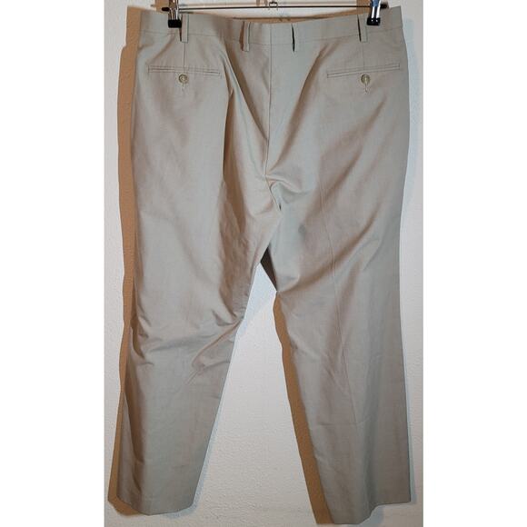 Chaps Beige Flat Front Men's Dress Pants 40 X 30 Straight Leg - Picture 2 of 4